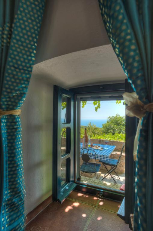 Holiday Home Neda Свети Стефан Екстериор снимка