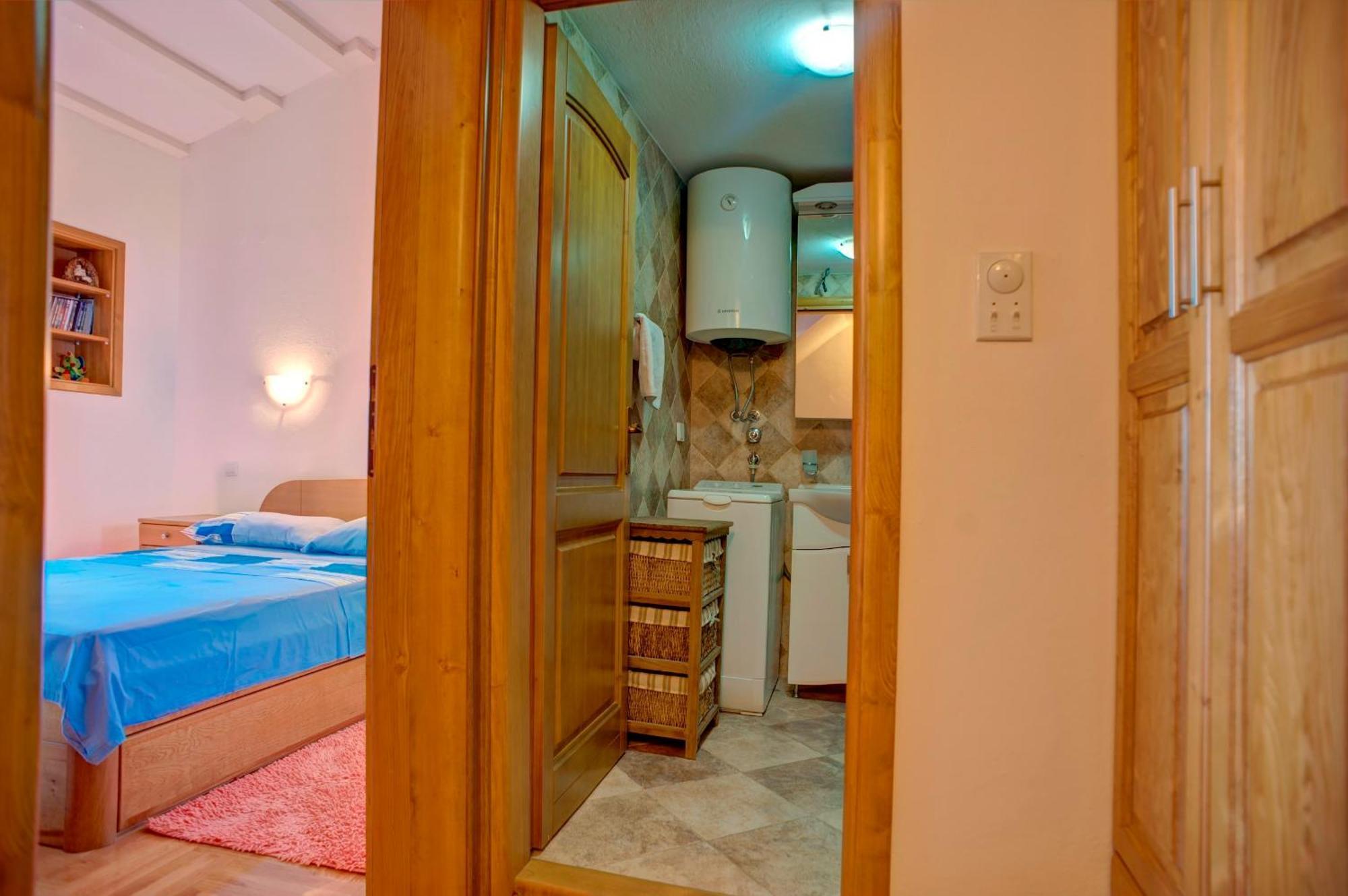 Holiday Home Neda Свети Стефан Екстериор снимка